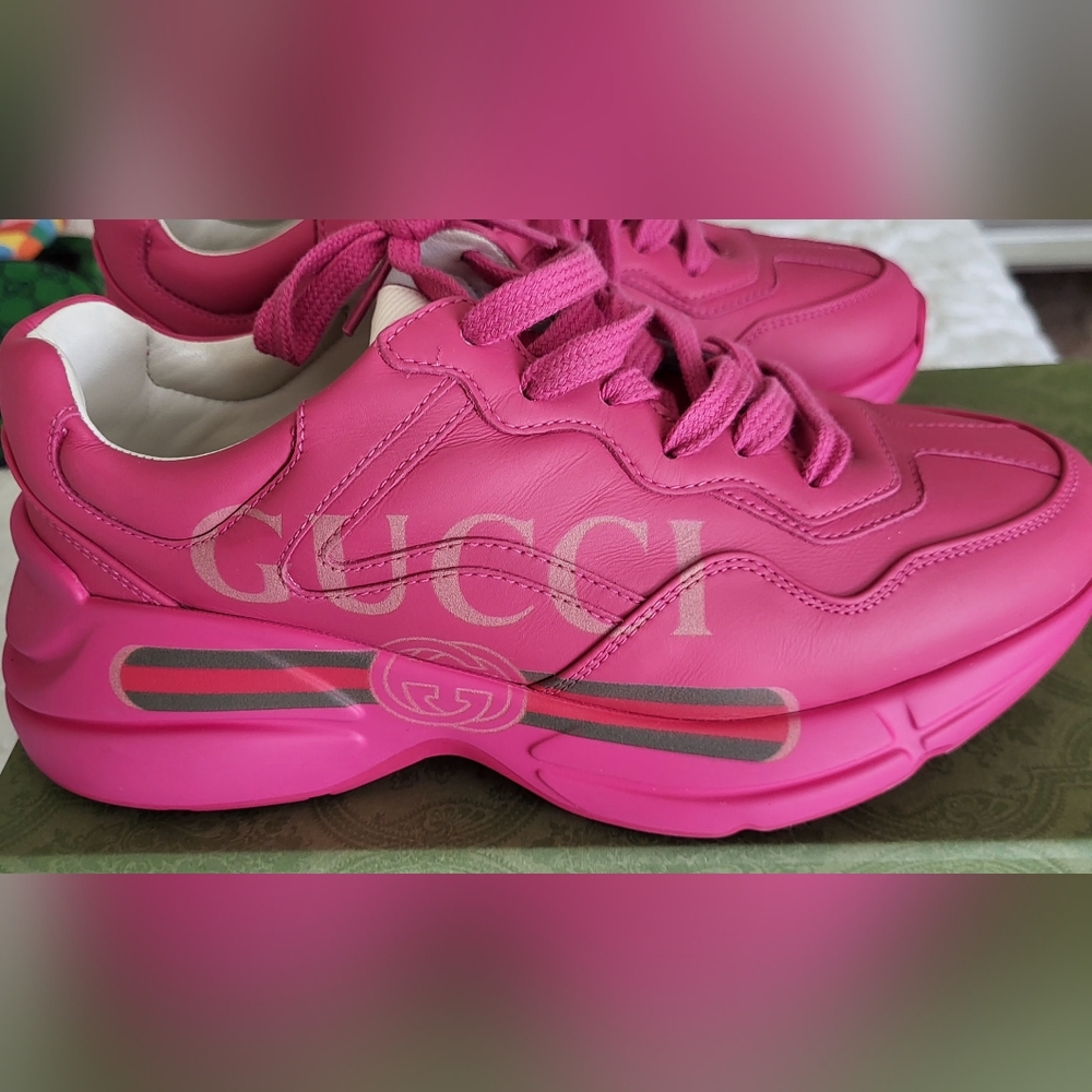 Gucci Women's Pink Sneakers